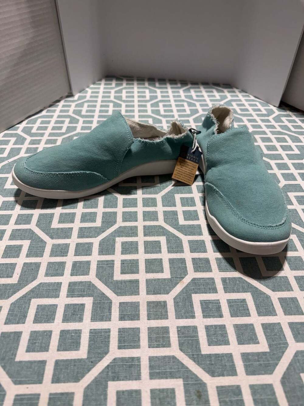 Vionic Beach Malibu Canvas Slip-On  Comfort Sneakers Aqua Teal Women's Size 8